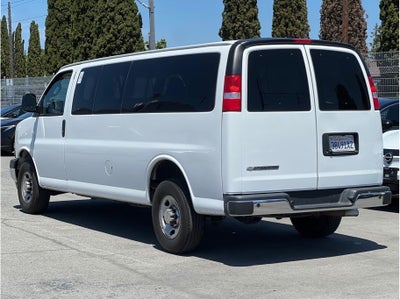 2024 Chevrolet Express 3500 Passenger LT Extended Van 3D