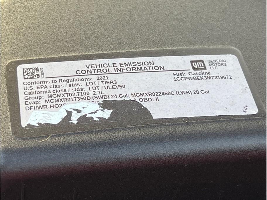 2021 Chevrolet Silverado 1500 Crew Cab Custom Pickup 4D 5 3/4 ft