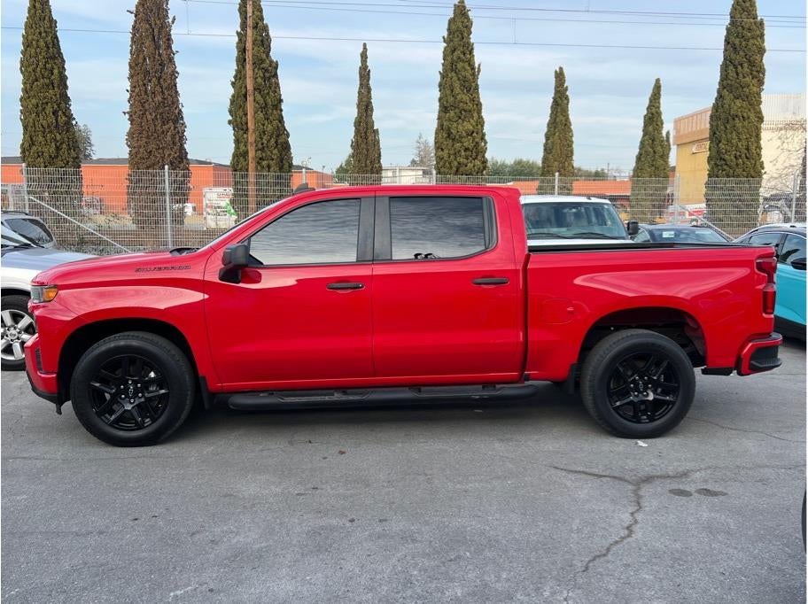2021 Chevrolet Silverado 1500 Crew Cab Custom Pickup 4D 5 3/4 ft