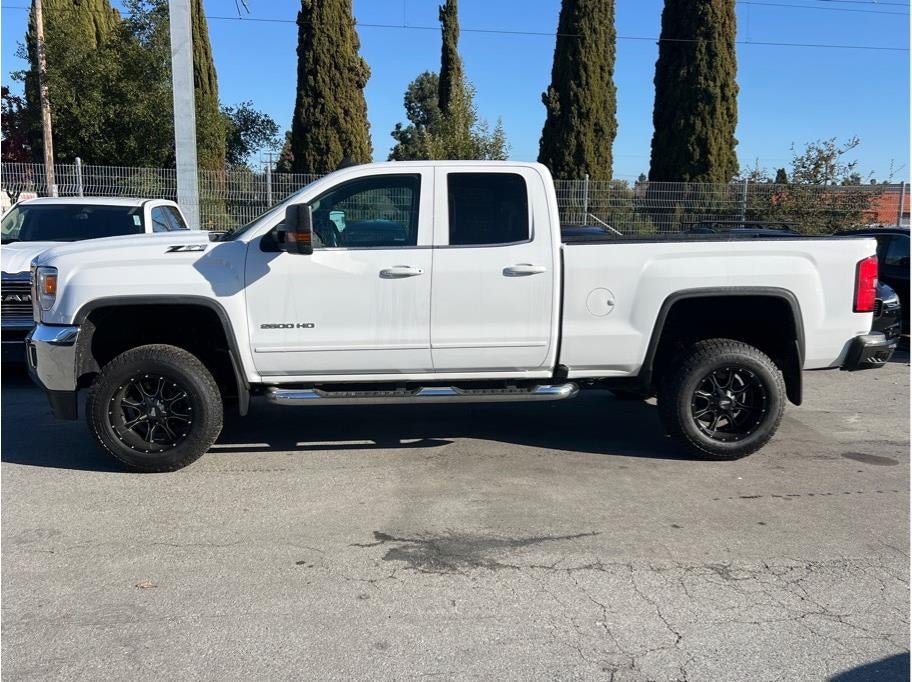 2018 GMC Sierra 2500 HD Double Cab SLE Pickup 4D 6 1/2 ft