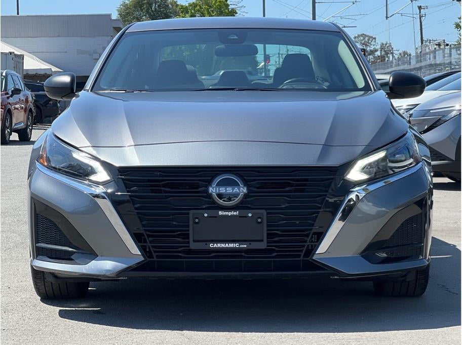 2025 Nissan Altima 2.5 SV Sedan 4D