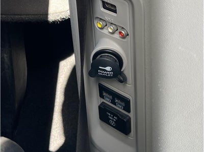 2017 Dodge Grand Caravan Passenger SE Minivan 4D