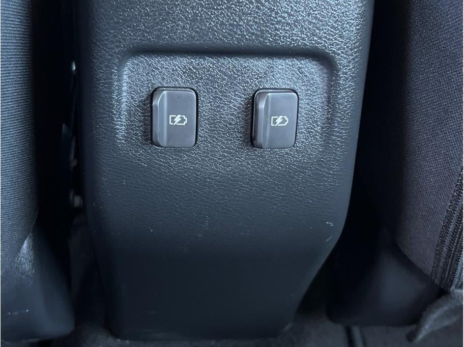 2023 Nissan Kicks SR Sport Utility 4D