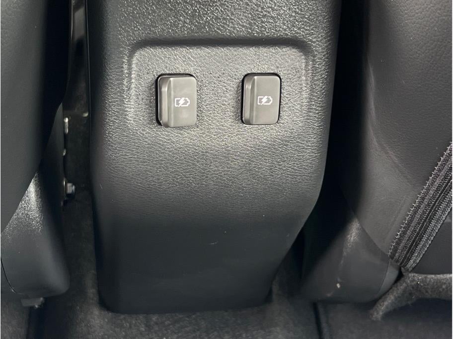 2023 Nissan Kicks SR Sport Utility 4D