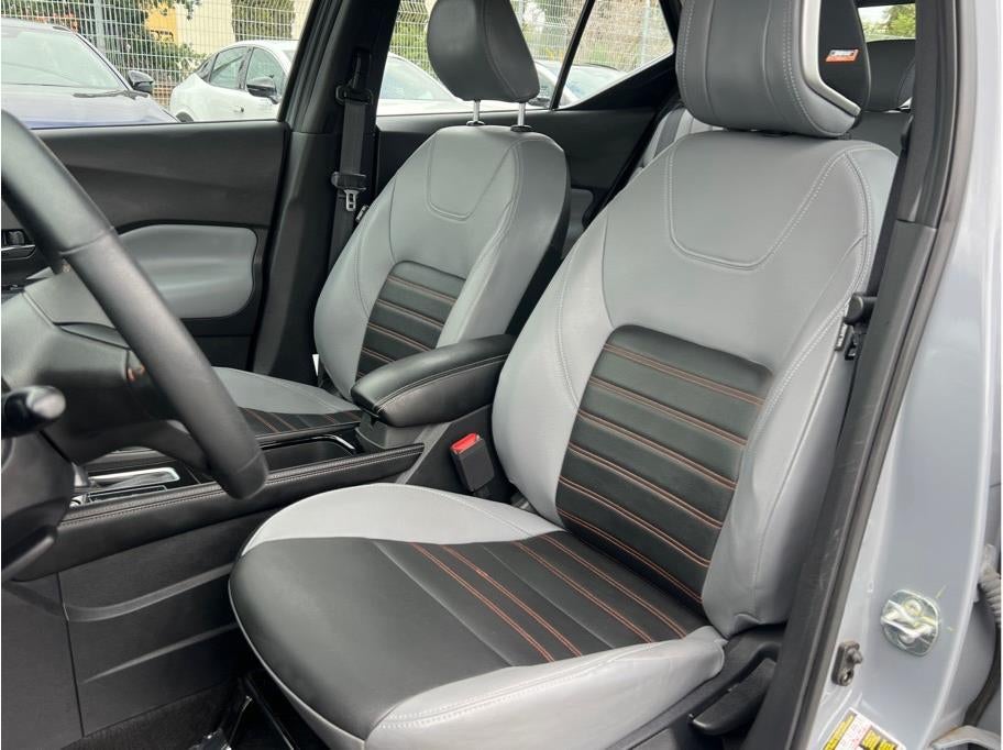 2023 Nissan Kicks SR Sport Utility 4D