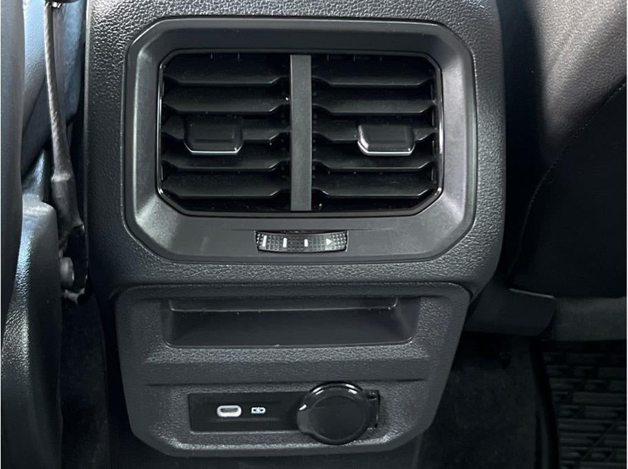 2021 Volkswagen Tiguan SE Sport Utility 4D