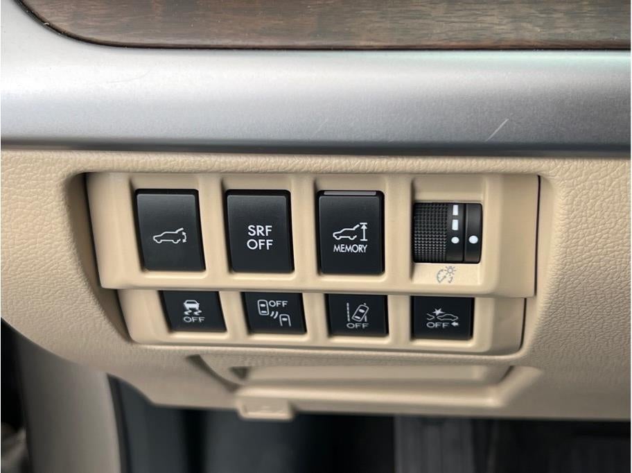 2017 Subaru Outback 2.5i Limited Wagon 4D