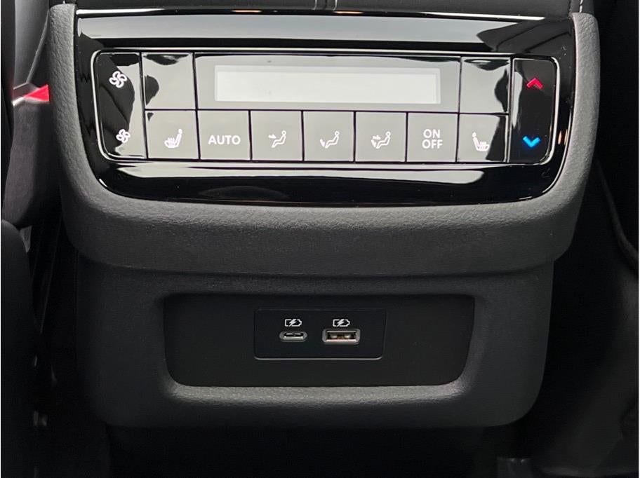 2025 INFINITI QX60 LUXE Sport Utility 4D