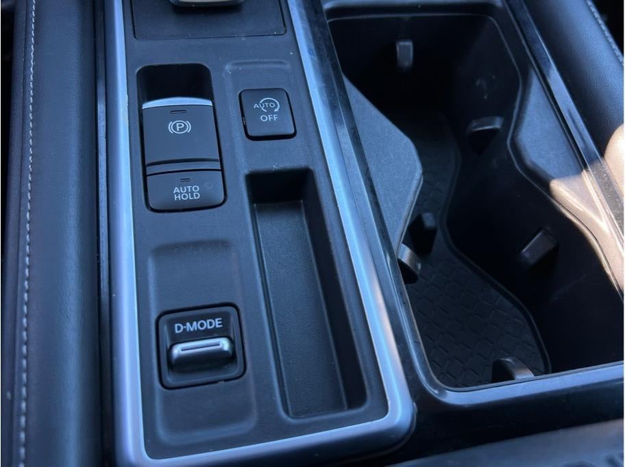 2022 Nissan Pathfinder SV Sport Utility 4D