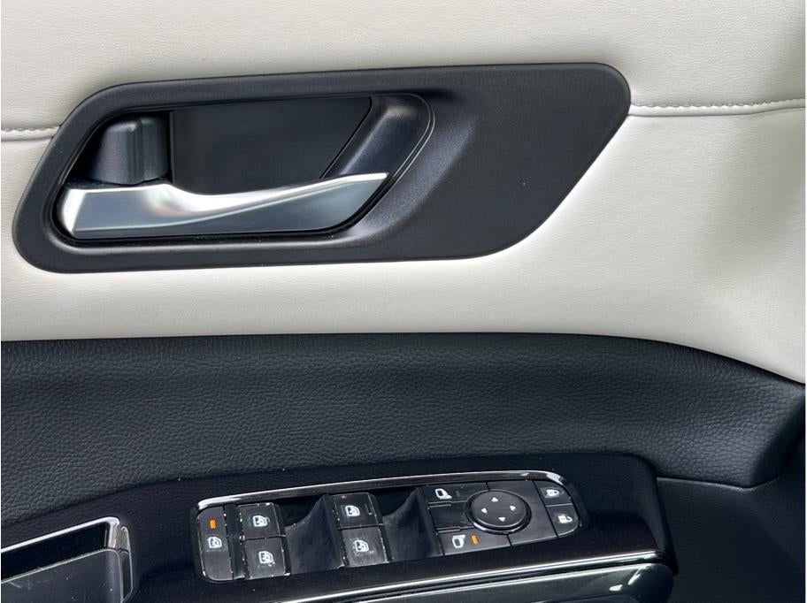 2022 Nissan Pathfinder SV Sport Utility 4D