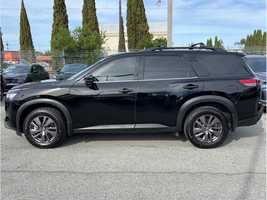 2022 Nissan Pathfinder SV Sport Utility 4D