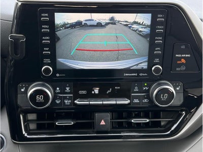 2021 Toyota Highlander XLE Sport Utility 4D