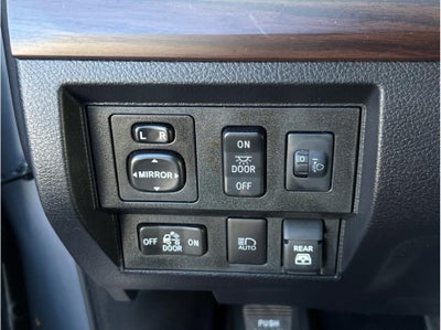 2021 Toyota Tundra CrewMax Limited Pickup 4D 5 1/2 ft