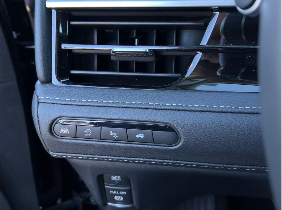 2025 INFINITI QX80 LUXE Sport Utility 4D