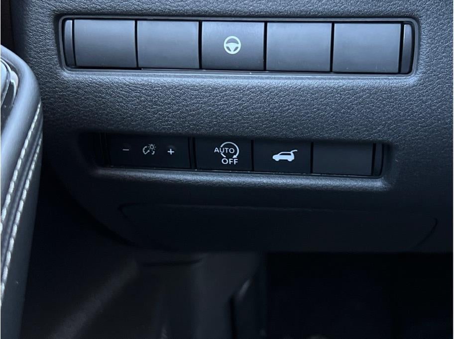 2025 Nissan Rogue SL - Photo 20