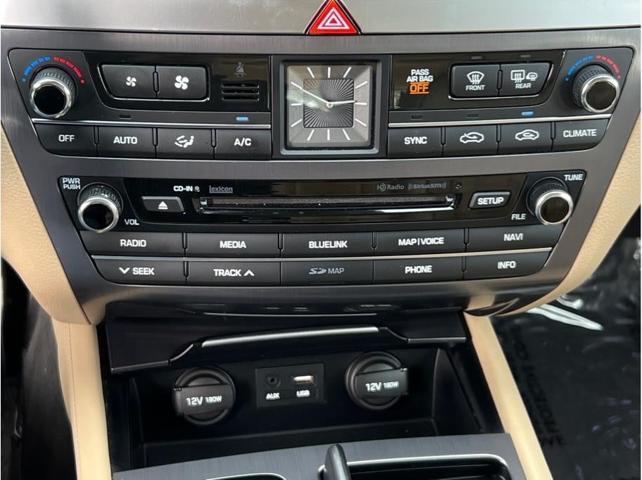 2016 Hyundai Genesis 3.8 Sedan 4D