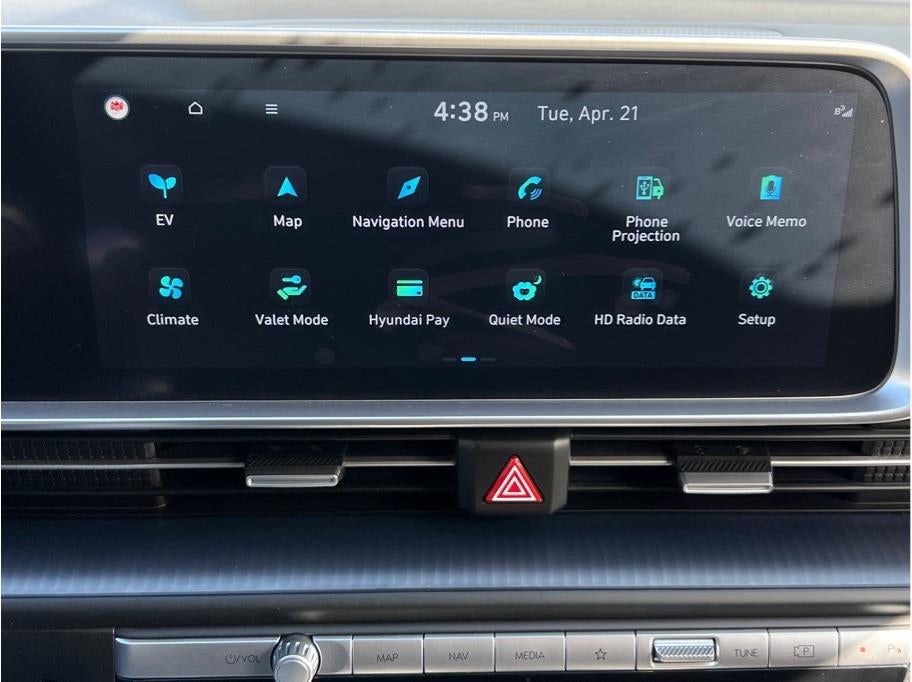 2024 Hyundai IONIQ 6 SE Standard Range Sedan 4D