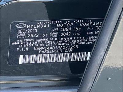 2024 Hyundai IONIQ 6 SE Standard Range Sedan 4D