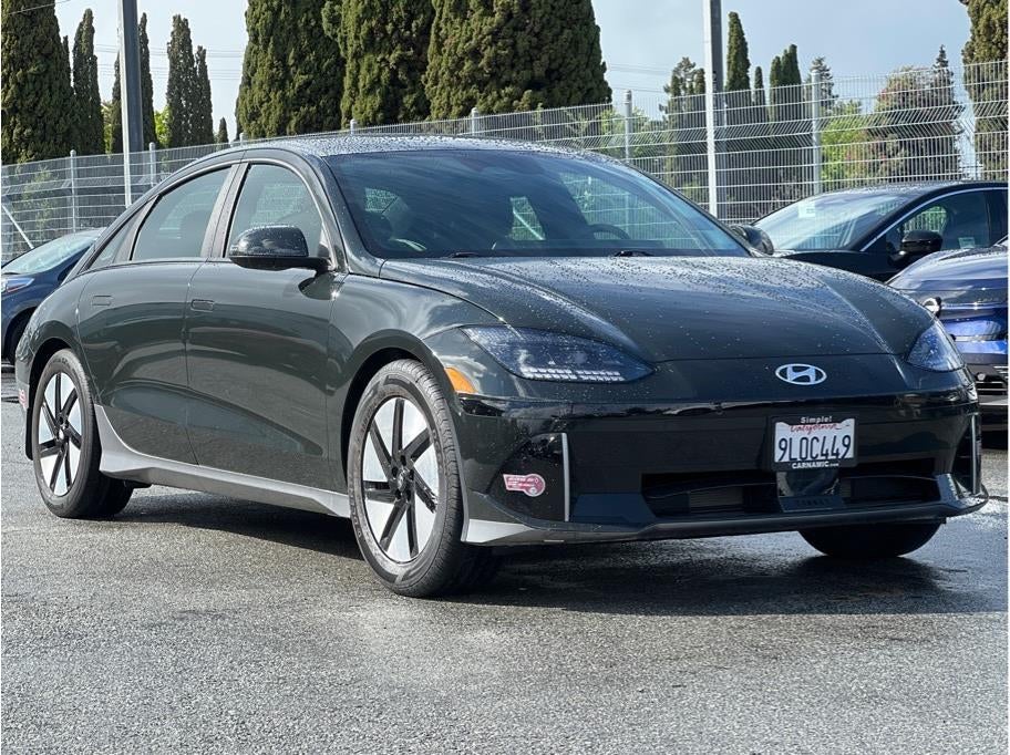 2024 Hyundai IONIQ 6 SE Standard Range Sedan 4D