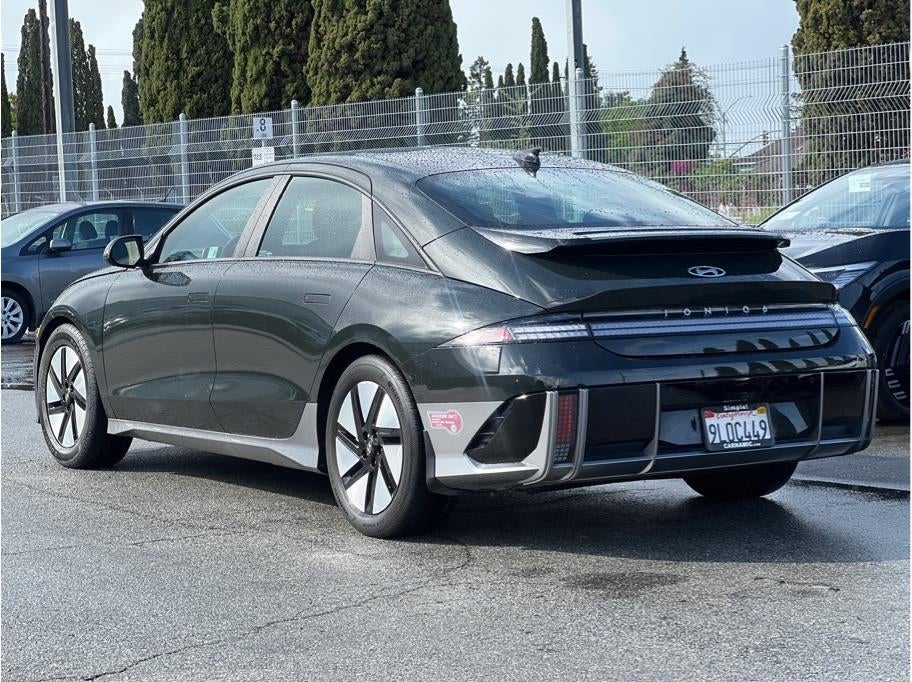 2024 Hyundai IONIQ 6 SE Standard Range Sedan 4D