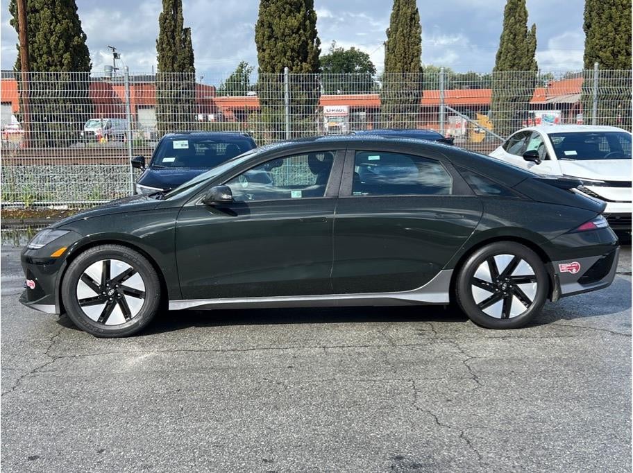 2024 Hyundai IONIQ 6 SE Standard Range Sedan 4D