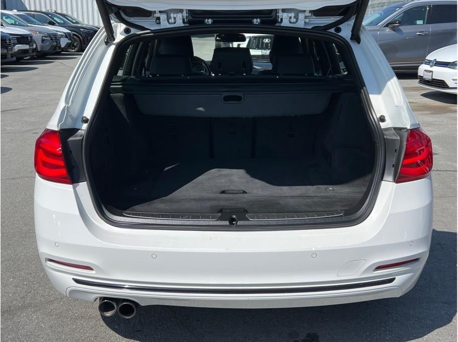 2017 BMW 3 Series 330i xDrive Sport Wagon 4D