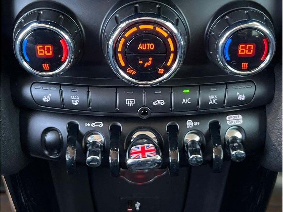 2022 MINI Hardtop 2 Door Cooper SE Hatchback 2D