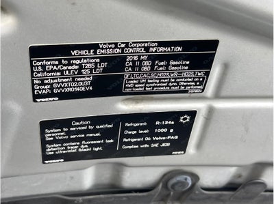 2016 Volvo XC90 T6 Momentum Sport Utility 4D