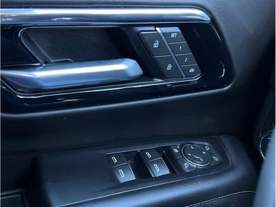 2025 Chevrolet Suburban Premier Sport Utility 4D
