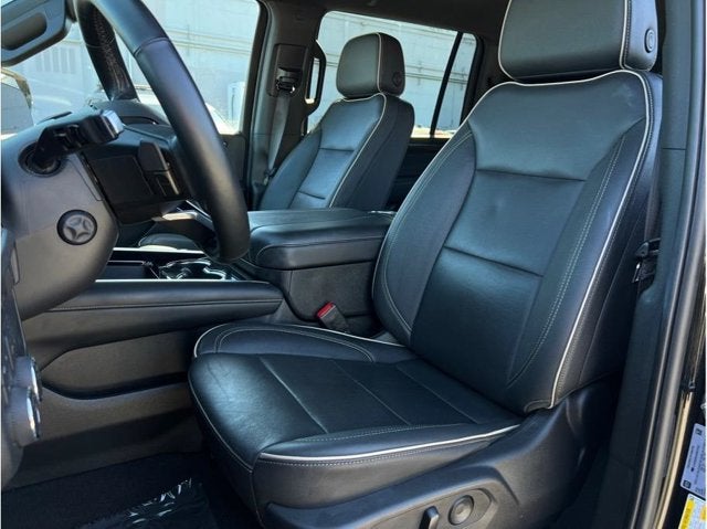 2025 Chevrolet Suburban Premier Sport Utility 4D