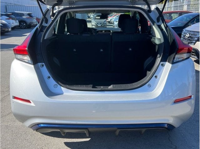 2018 Nissan LEAF SV Hatchback 4D