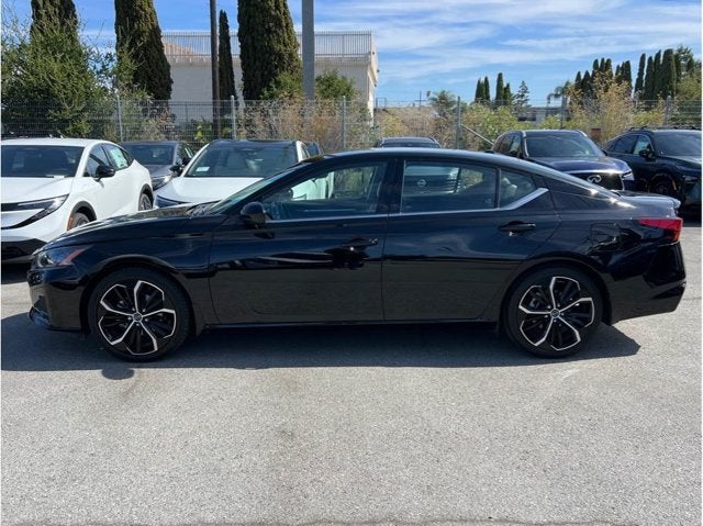 2023 Nissan Altima 2.5 SR Sedan 4D
