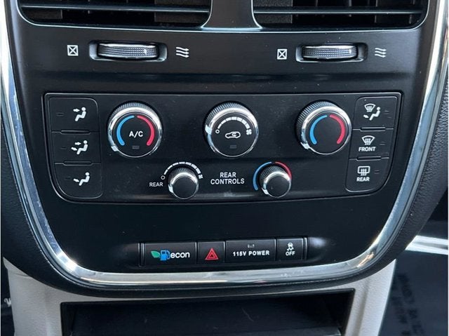 2017 Dodge Grand Caravan Passenger SE Minivan 4D