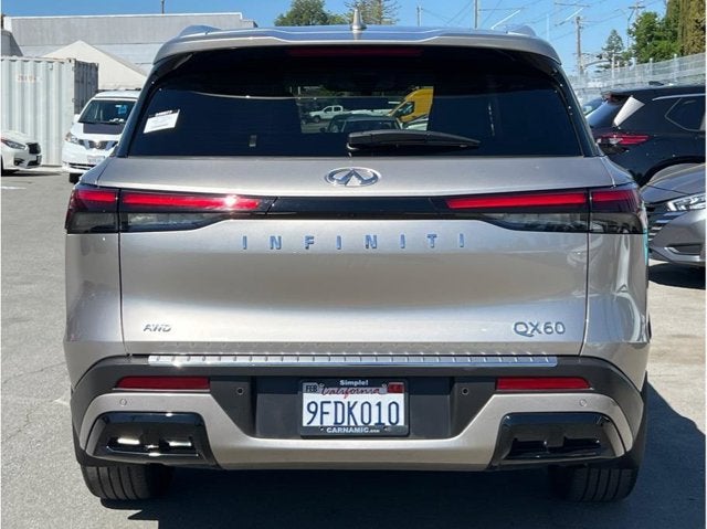 2023 INFINITI QX60 LUXE