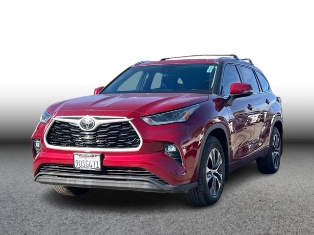 2021 Toyota Highlander XLE Sport Utility 4D