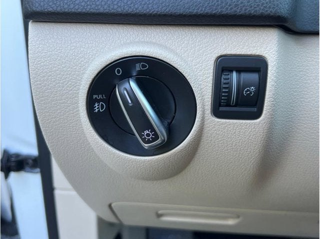 2015 Volkswagen Tiguan 2.0T SEL Sport Utility 4D