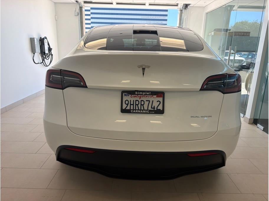 2023 Tesla Model Y Long Range Sport Utility 4D