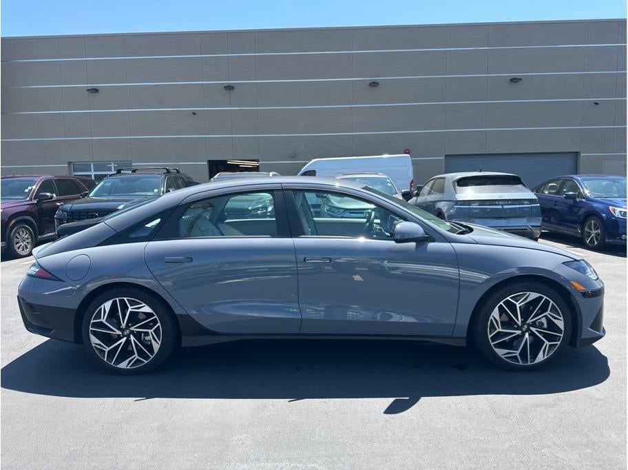 2024 Hyundai IONIQ 6 SEL Sedan 4D